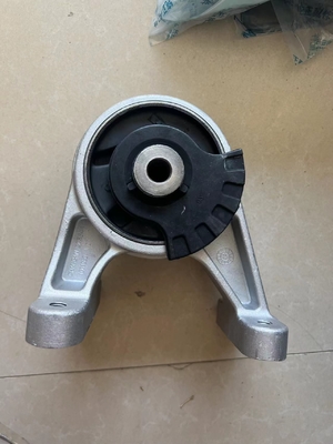 Pad de garra del motor Geely negro para la caja de cambios y la manga de goma para fijar el motor