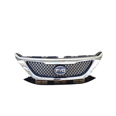 Byd Tang Red de disipación de calor frontal con accesorios de plástico y tiras brillantes