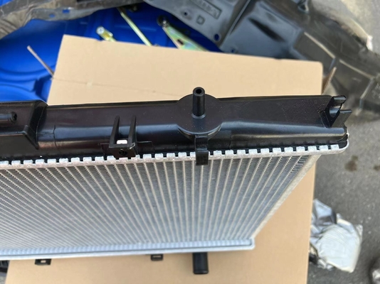 Tanque de radiador automático para la Gran Muralla Haval H3 H5 H6 H8 H9 Garantizado y rendimiento