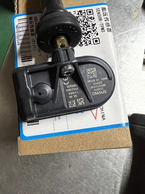 El sensor de presión de neumáticos de GEELY para automóviles ZKKER001 OE NO. 8894215959 y minorista