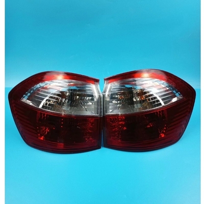 Lámparas traseras LED de plástico para BYD S6 Soluciones de iluminación exterior e interior de color rojo blanco