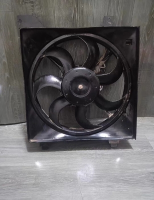 Changan Yuexiang Ventilador de refrigeración de depósito de agua Ventilador electrónico de aire acondicionado para montaje de automóviles
