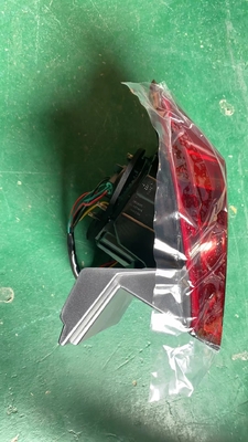 12V OE No. J68-4433020 Chery Tiggo 5X Luz de curvatura trasera derecha Luz de cola para venta al por menor