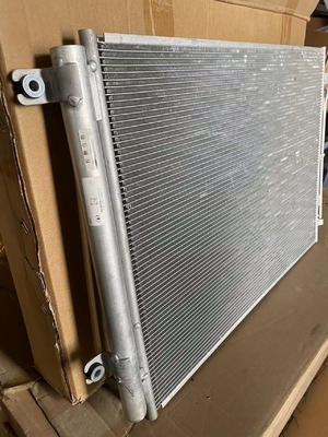 El condensador de aire acondicionado para vehículos todoterreno de gran muro 300 VV5 8105100XKM01A