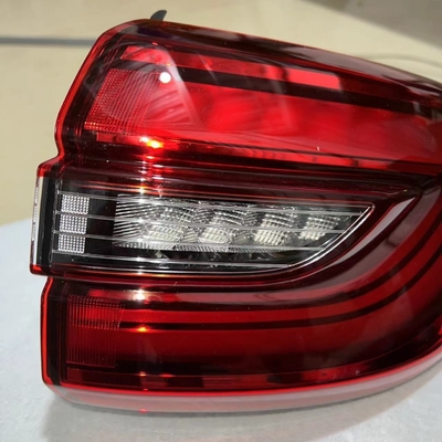 Changan CS95 Luz de cola trasera S05831A 12V Envío por vía marítima DHL FedEx o EMS