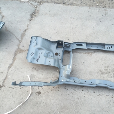 No 8400200XP1MBA Bracket de radiador de aire acondicionado para el aire acondicionado de la pared grande